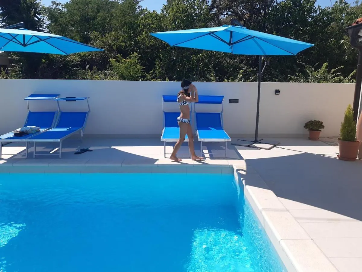 Ferienhaus Villa Bianca - Apartment With Private Pool Privlaka