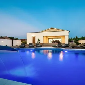 Mary With Pool And Sauna, Near The Town Nin Privlaka (Zadar)